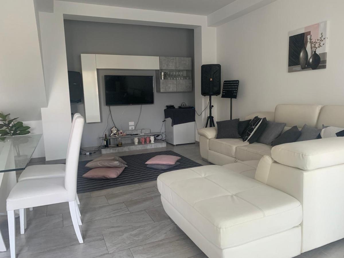 Villa In Affitto Ragalna Dış mekan fotoğraf